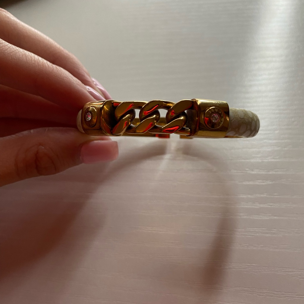 Henri Bendel Bracelet 25$